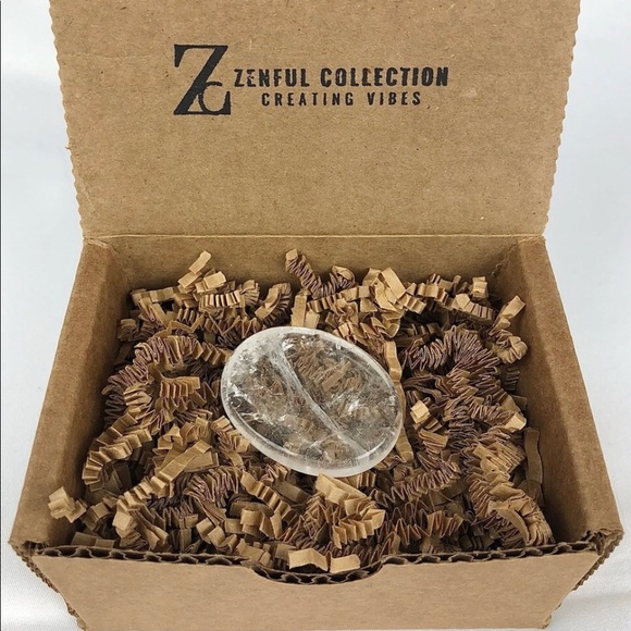 Clear Quartz worry stone palm stone thumb stone oval healing crystal rock - Picture 4 of 10